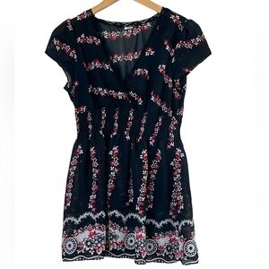 Lia Lee | Floral v-neck short sleeve breezy smocked waist blouse size me…